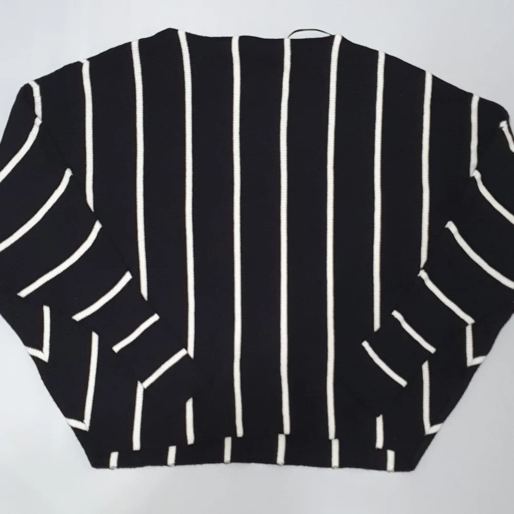 NWT Chelsea and Theodore Dolman Striped Pullover Sweater